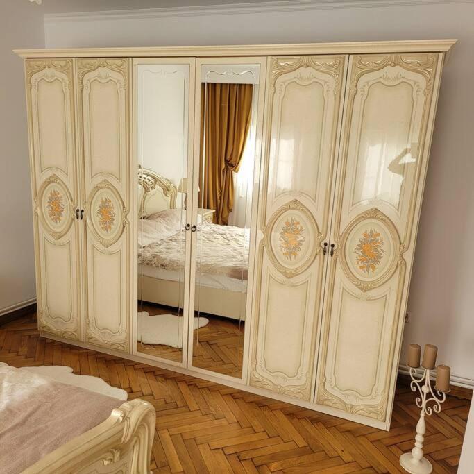 Apartament Individual La Casa Parter Apartment Timisoara Luaran gambar
